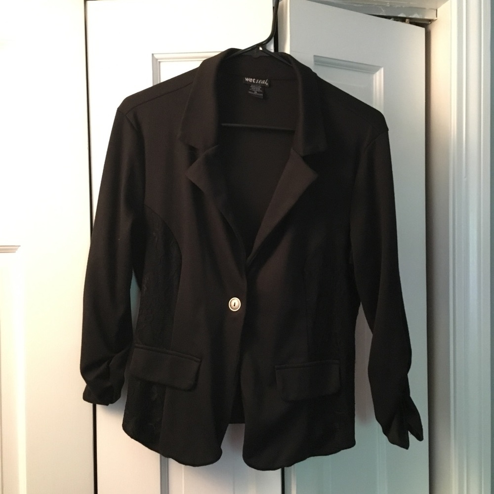 Black Lace Blazer